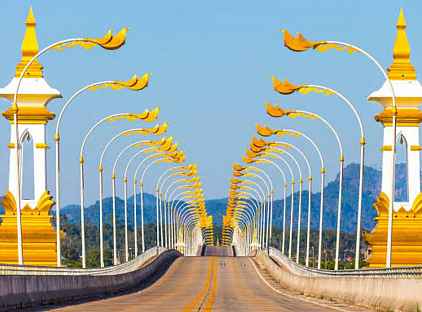 บริการแท็กซี่ รถเหมา รถเช่าพร้อมคนขับ สะพานมิตรภาพนครพนม